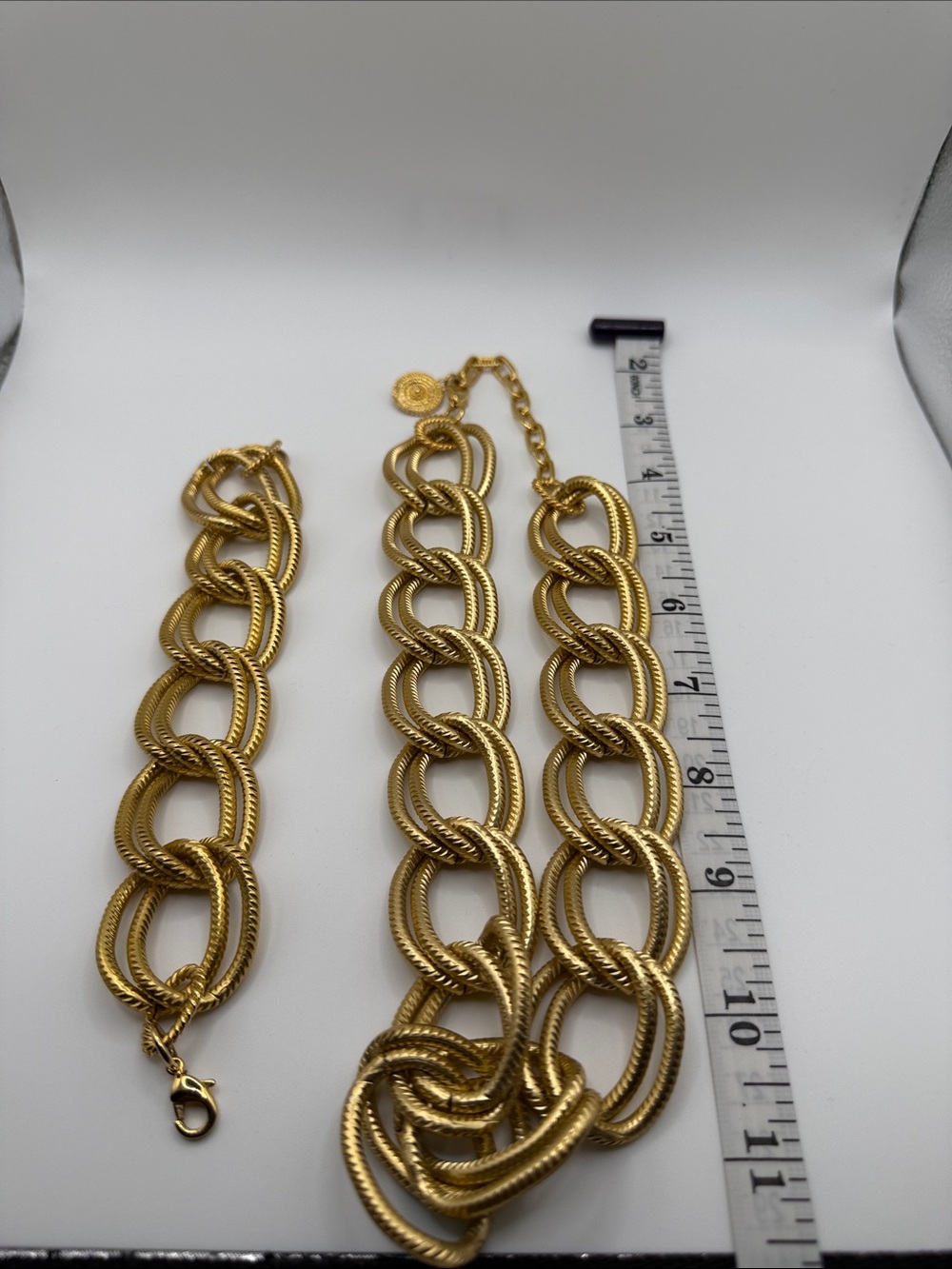 Gold Link Chain Necklace - Women Jewelry - Picture 7 of 7